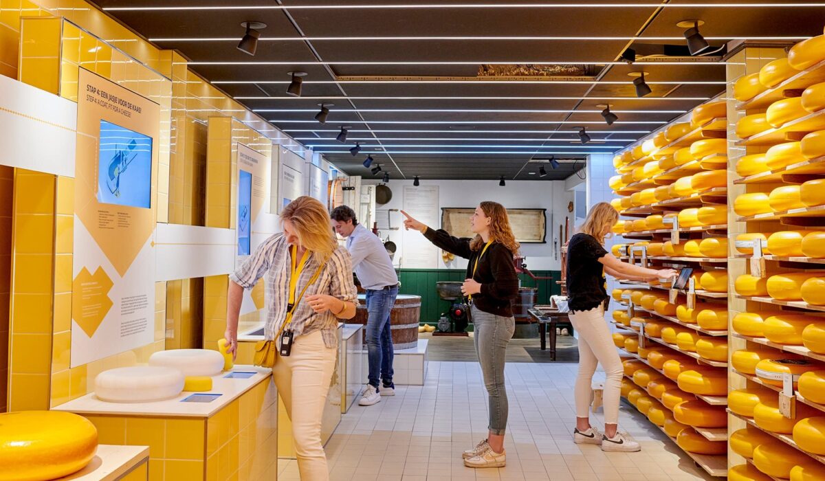 535584800 1195087985993112 1849073833122234996 n