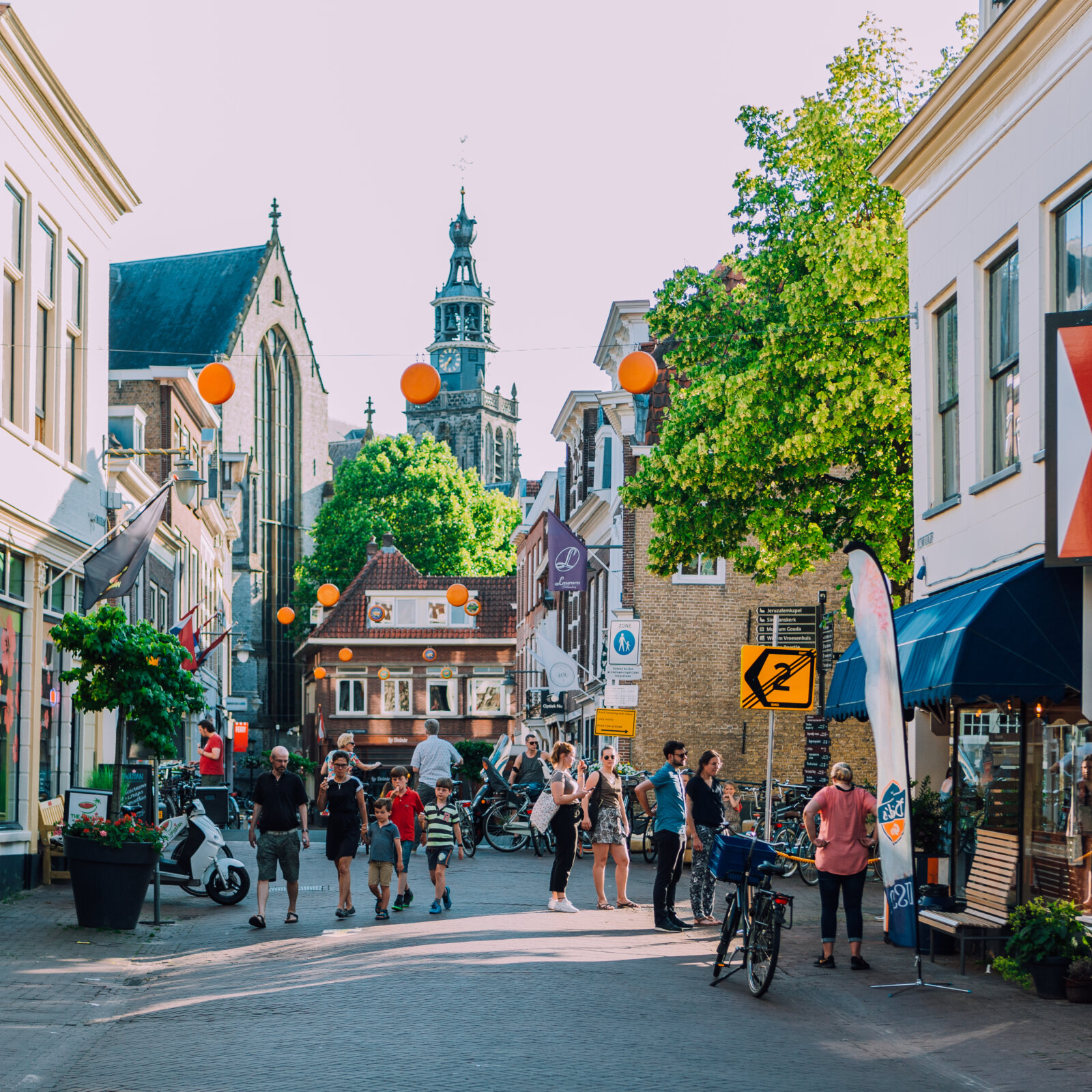 200607 256 pagina1 cover