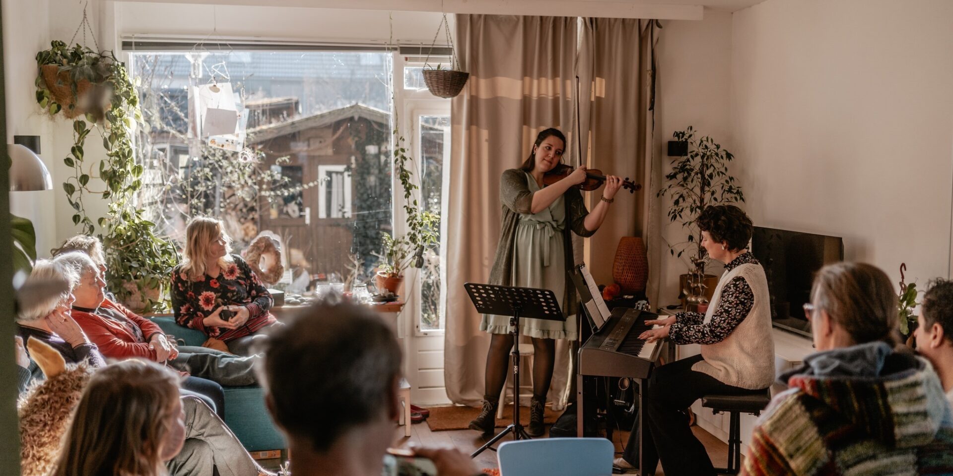 Gluren bij de Buren Gouda zoekt artiesten en huiskamers voor nieuwe editie
