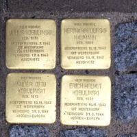 Paseo de iniciación: Historia: Los judíos